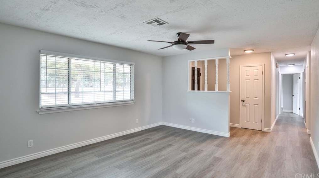 8919 11 Ave, Hesperia CA  92345-3837 exterior