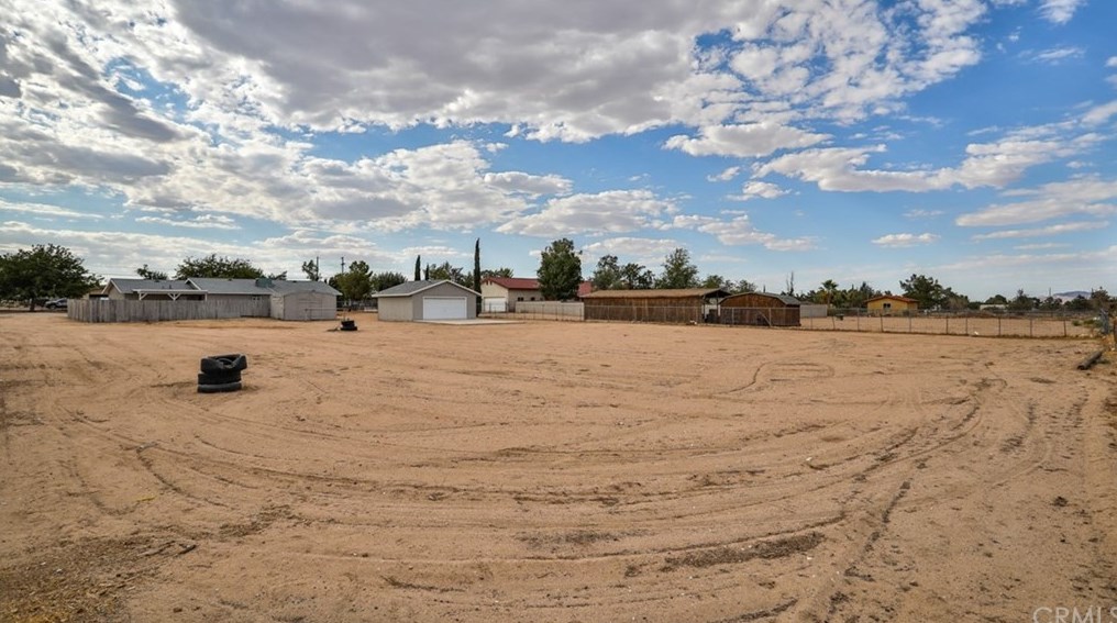 8919 11 Ave, Hesperia CA  92345-3837 exterior