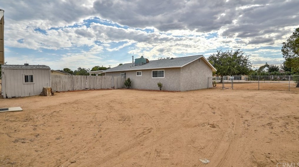 8919 11 Ave, Hesperia CA  92345-3837 exterior