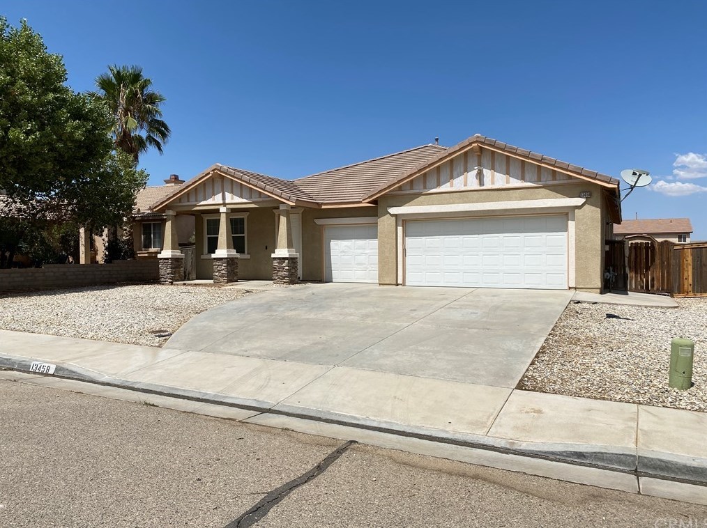 13458 Morningside St, Hesperia, CA 92344-4788