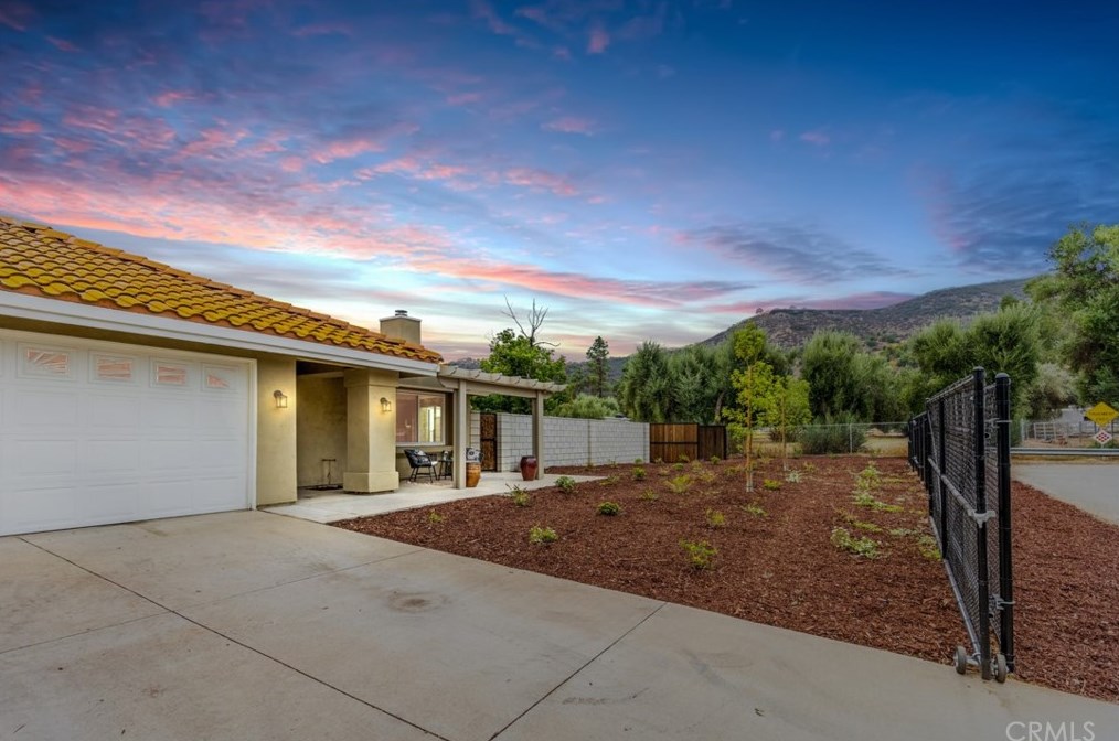 33110 Owen Ln, Wildomar, CA 92595