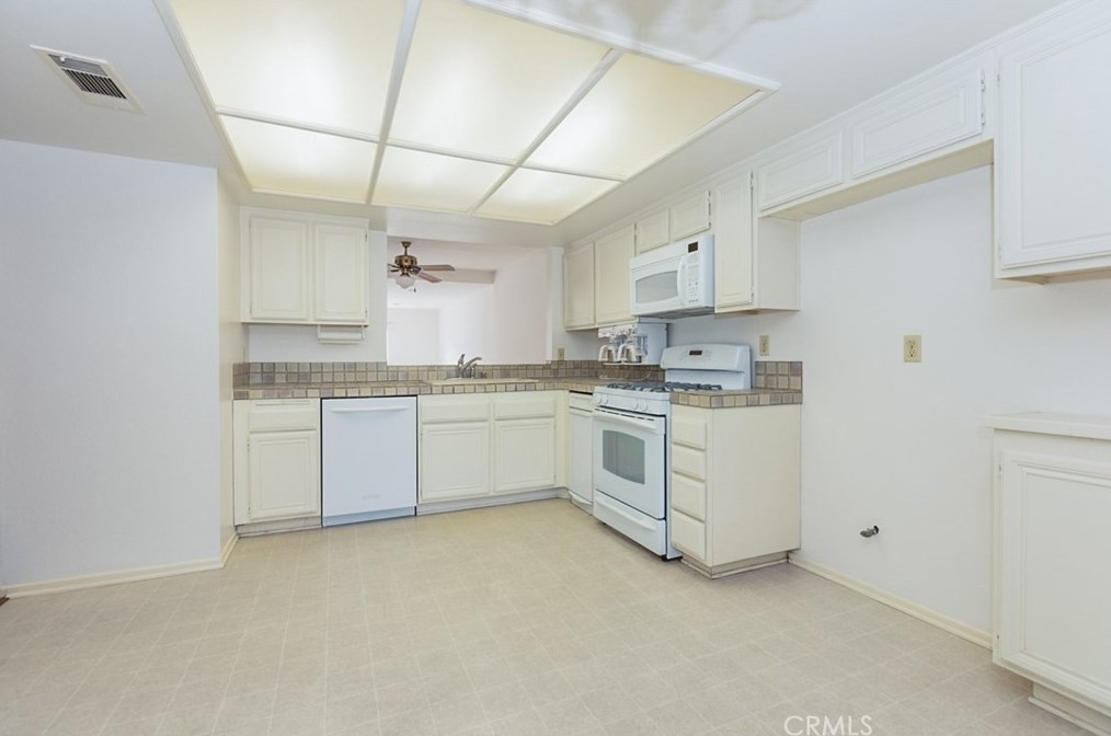626 Island View Cir, Naval Base Ventura County CA  93041-3443 exterior