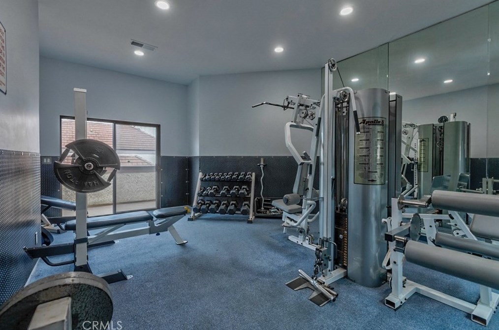 626 Island View Cir, Naval Base Ventura County CA  93041-3443 exterior