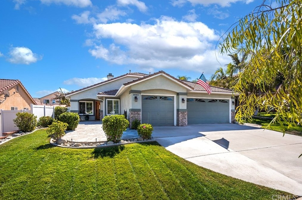 3085 Vermont Dr, Corona, CA 92881-8313