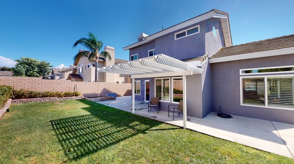 3695 Copper Ridge Dr, Corona, CA 92882-8695