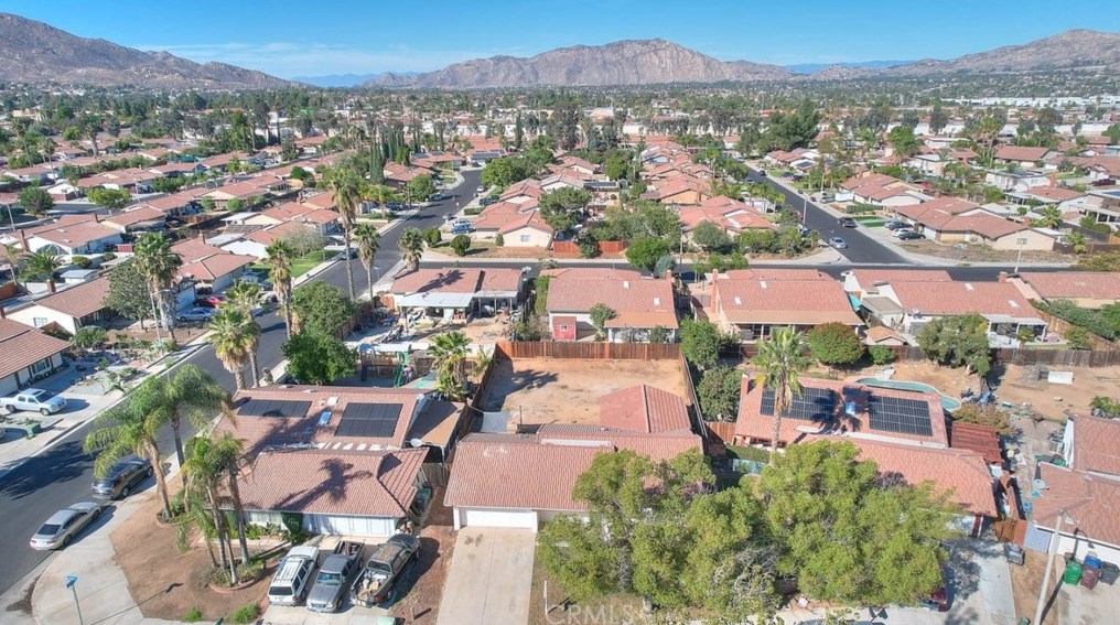 12840 Alona St, Moreno Valley CA  92553-5662 exterior