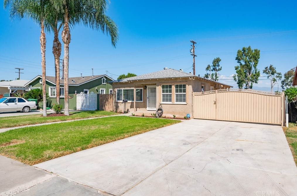 1053 7th St, Corona, CA 92882-3120