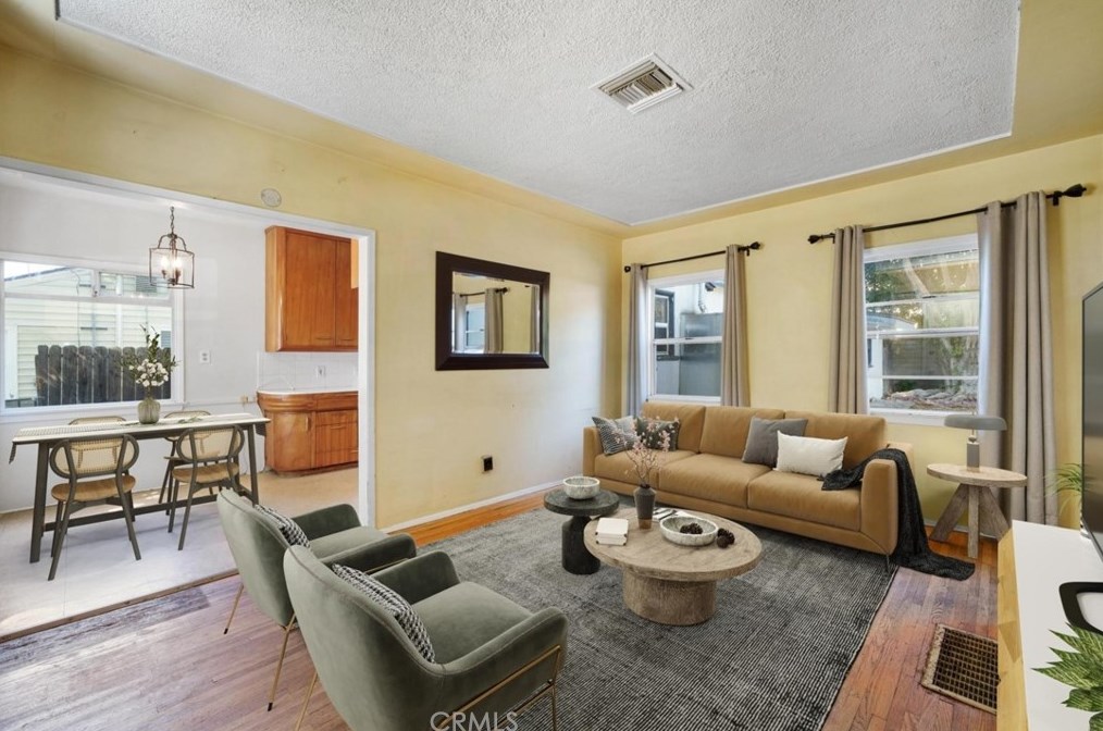633 Olive Ave, Monrovia, CA 91016-3515