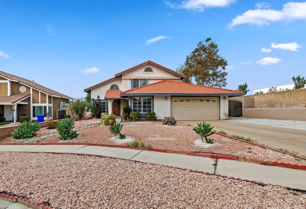 7300 Frankfort Ave, Fontana, CA 92336-2378