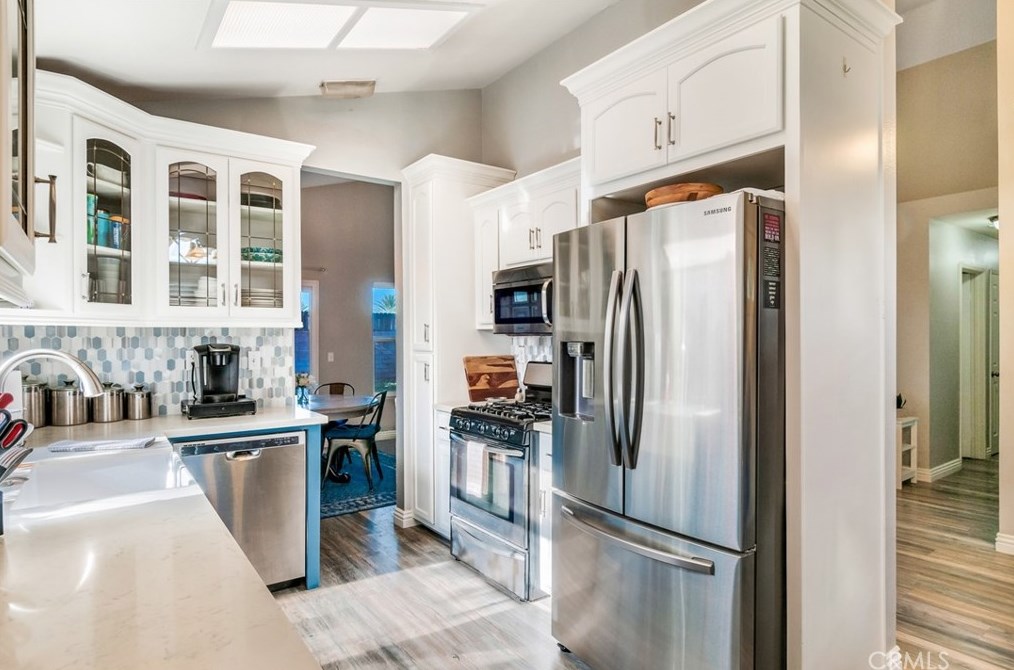 9925 Rhinelander Dr, Riverside, CA 92503