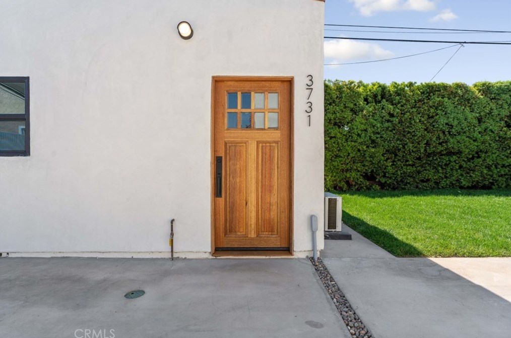 3729 Buckingham Rd, Los Angeles CA  90016-5711 exterior