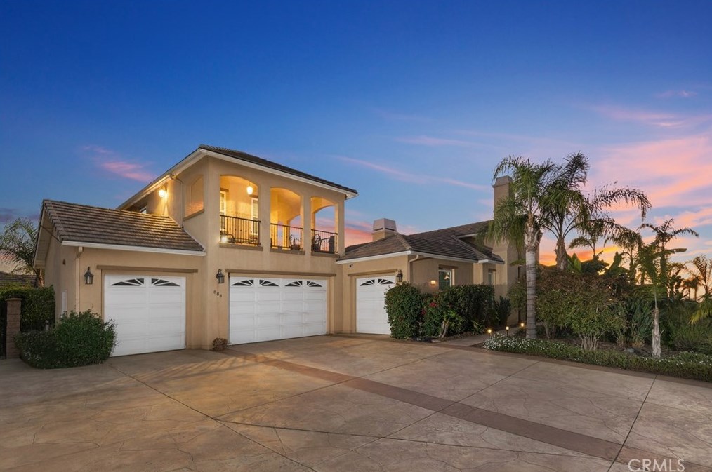 888 Highridge St, Riverside, CA 92506