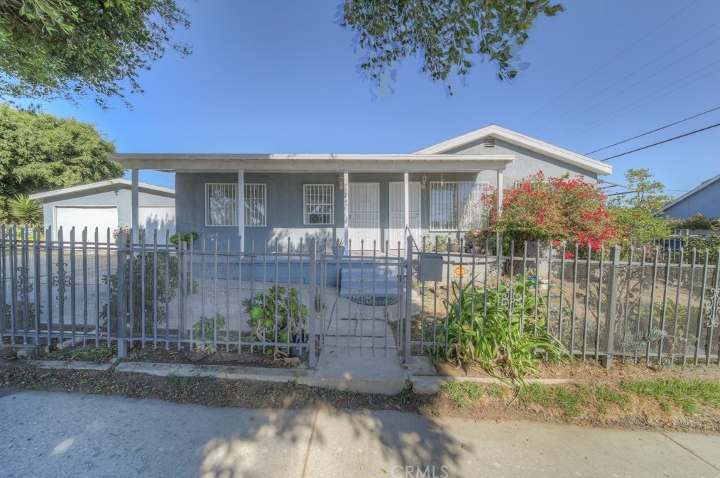 12922 San Pedro St, Los Angeles, CA 90061-2746