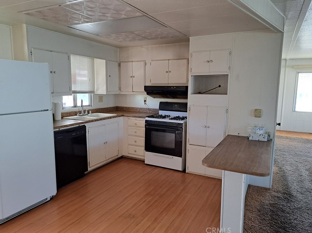 1780 Santa Monica Dr, Hemet, CA 92545-6851