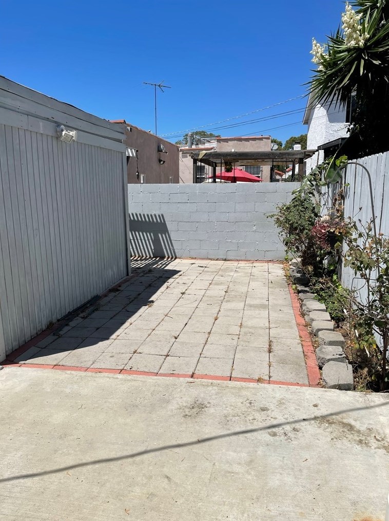 1457 89 St, Los Angeles CA  90003-3507 exterior