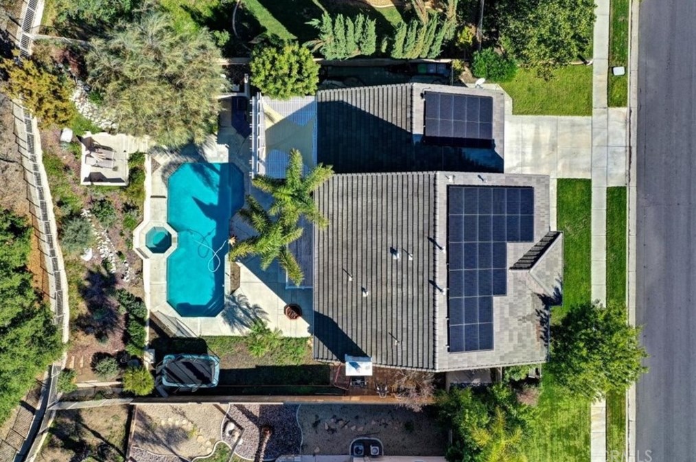 38231 Calle Cipres, Murrieta CA  92562-9348 exterior