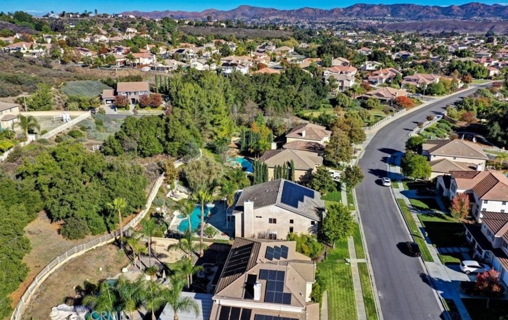 38231 Calle Cipres, Murrieta CA  92562-9348 exterior