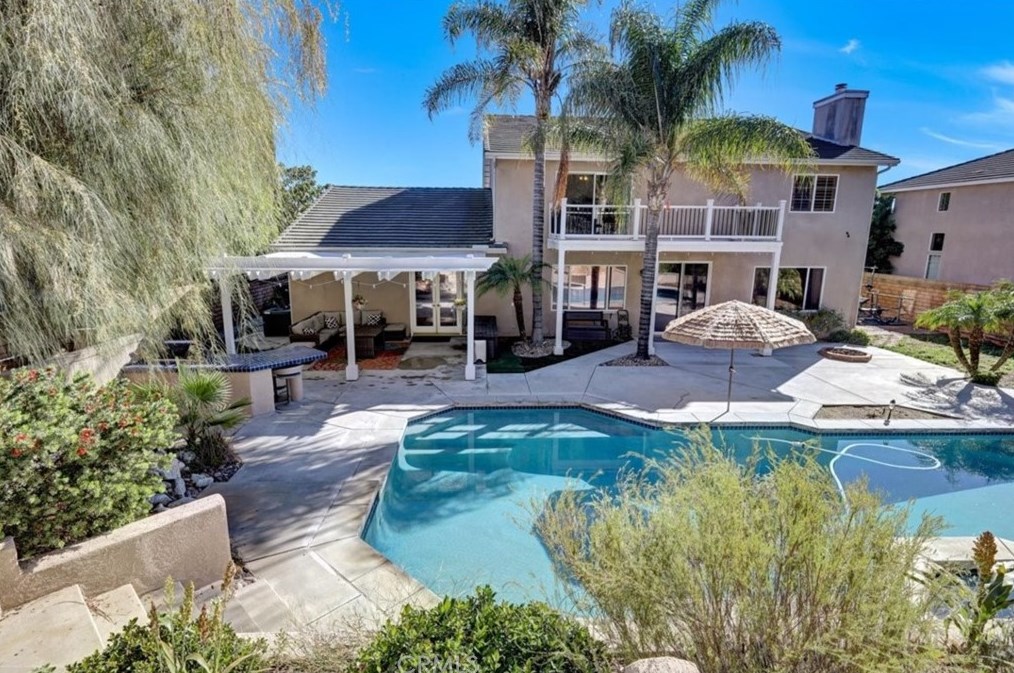 38231 Calle Cipres, Murrieta CA  92562-9348 exterior