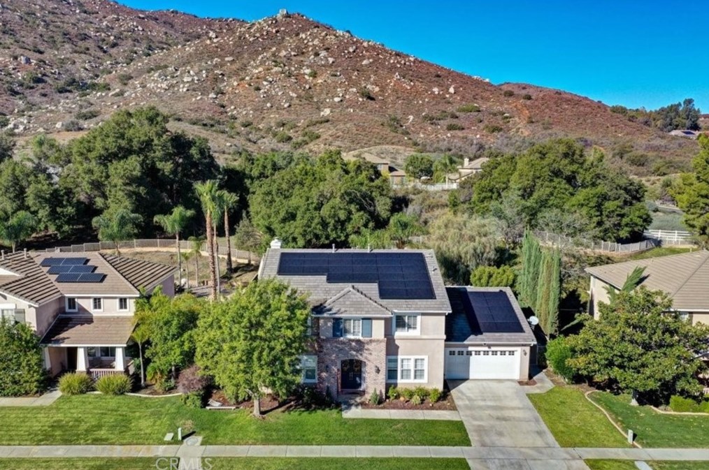 38231 Calle Cipres, Murrieta CA  92562-9348 exterior