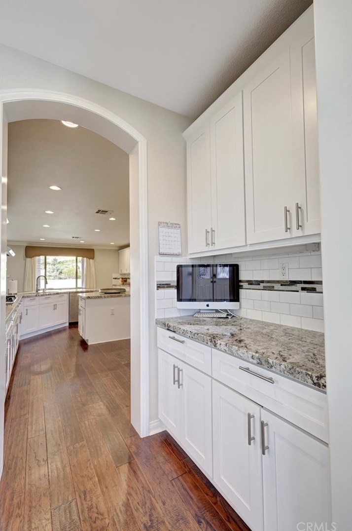 38231 Calle Cipres, Murrieta CA  92562-9348 exterior