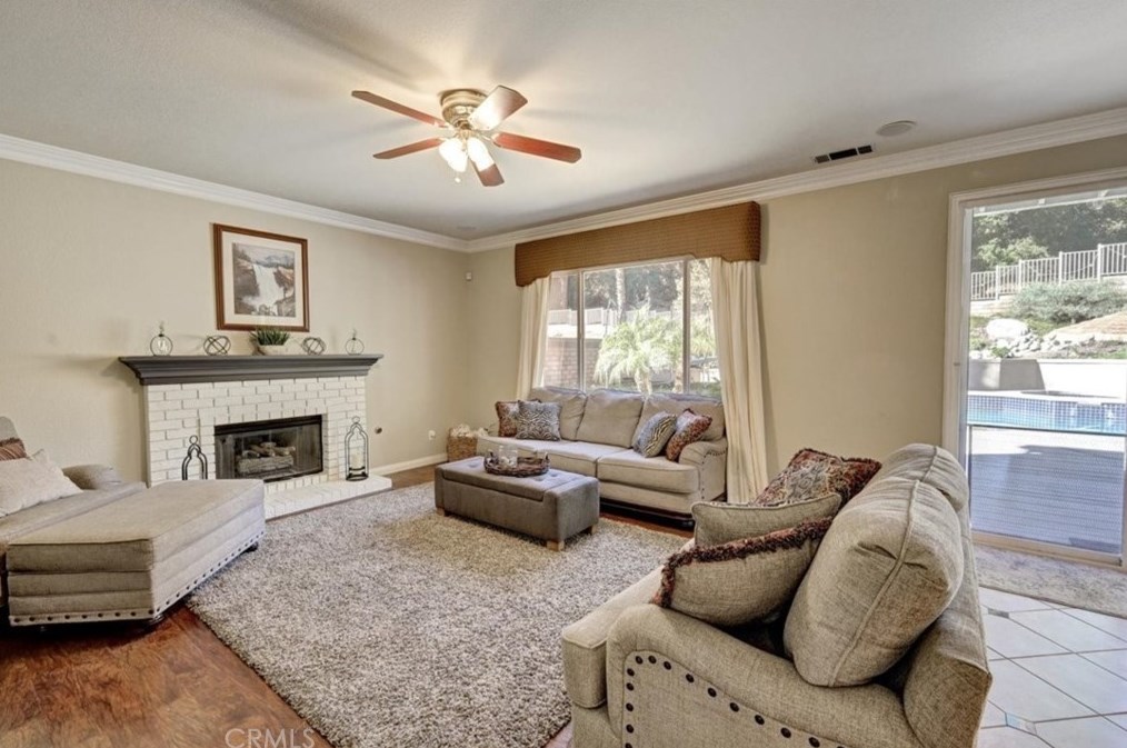 38231 Calle Cipres, Murrieta CA  92562-9348 exterior