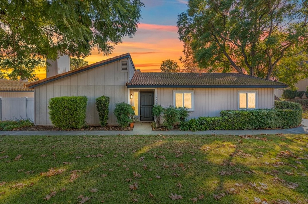1056 Border Ave, Corona, CA 92882-3044