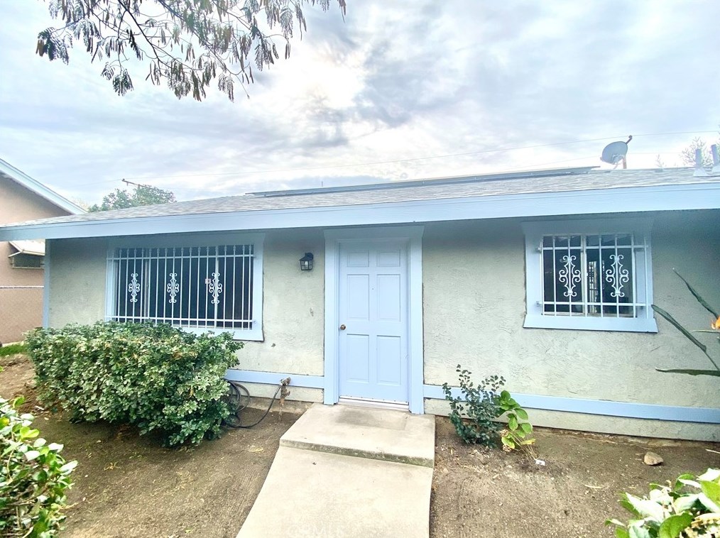 1121 Whittier Ave, Hemet, CA 92543-6153