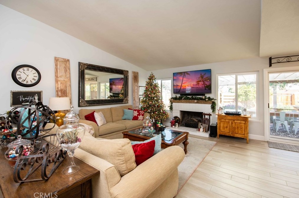 765 Crestview St, Corona, CA 92882-4213