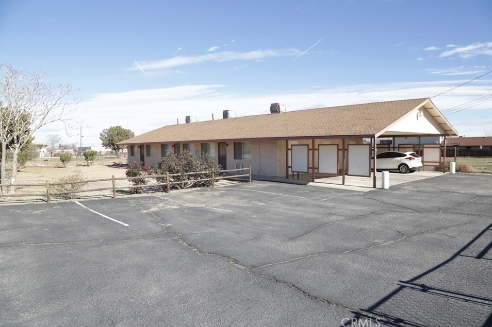 15960 Orange St, Hesperia, CA 92345-9763