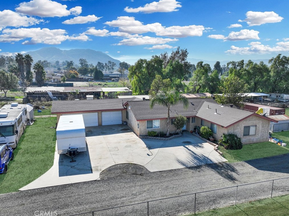 320 Shirley Ln, Norco, CA 92860