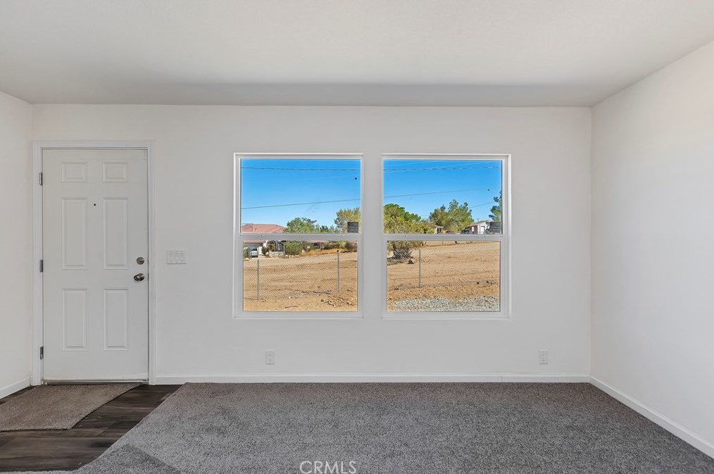 9764 Oasis Rd, Pinon Hills CA  92372 exterior