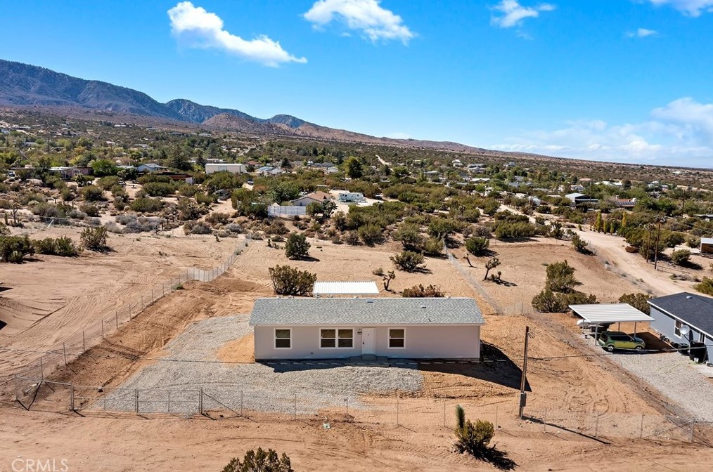 9764 Oasis Rd, Pinon Hills CA  92372 exterior