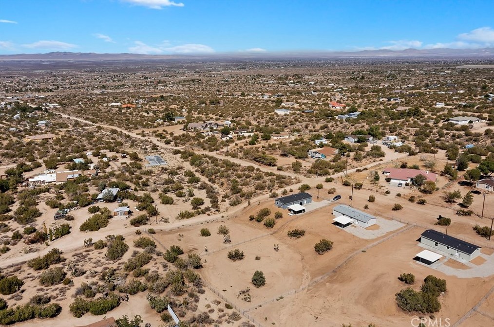 9764 Oasis Rd, Pinon Hills CA  92372 exterior