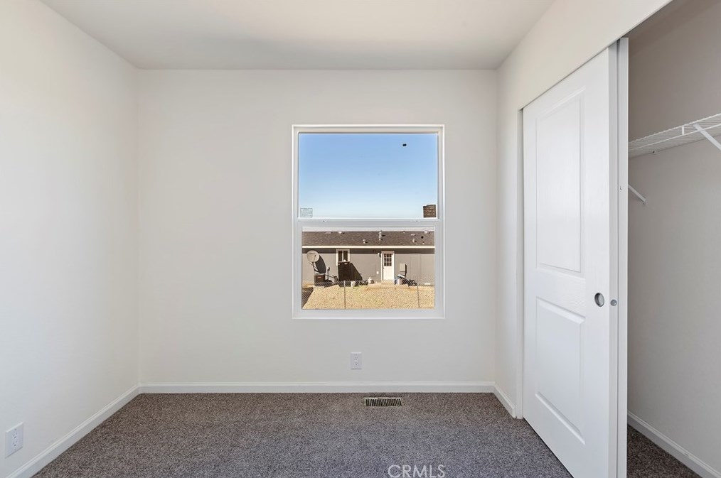 9764 Oasis Rd, Pinon Hills CA  92372 exterior