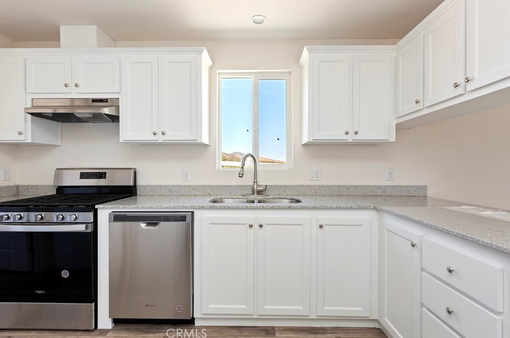 9764 Oasis Rd, Pinon Hills CA  92372 exterior