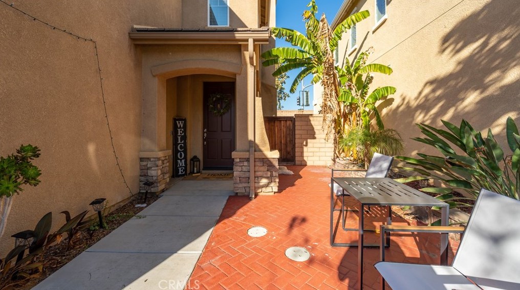 27082 Dolostone Way, Moreno Valley CA  92555-4506 exterior