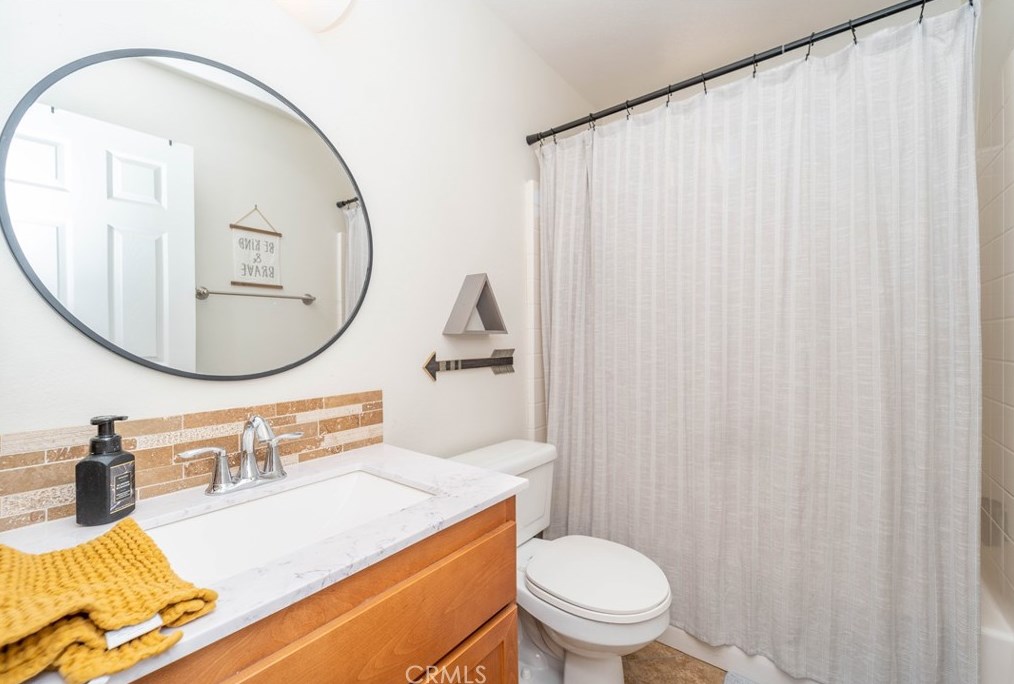 27082 Dolostone Way, Moreno Valley CA  92555-4506 exterior