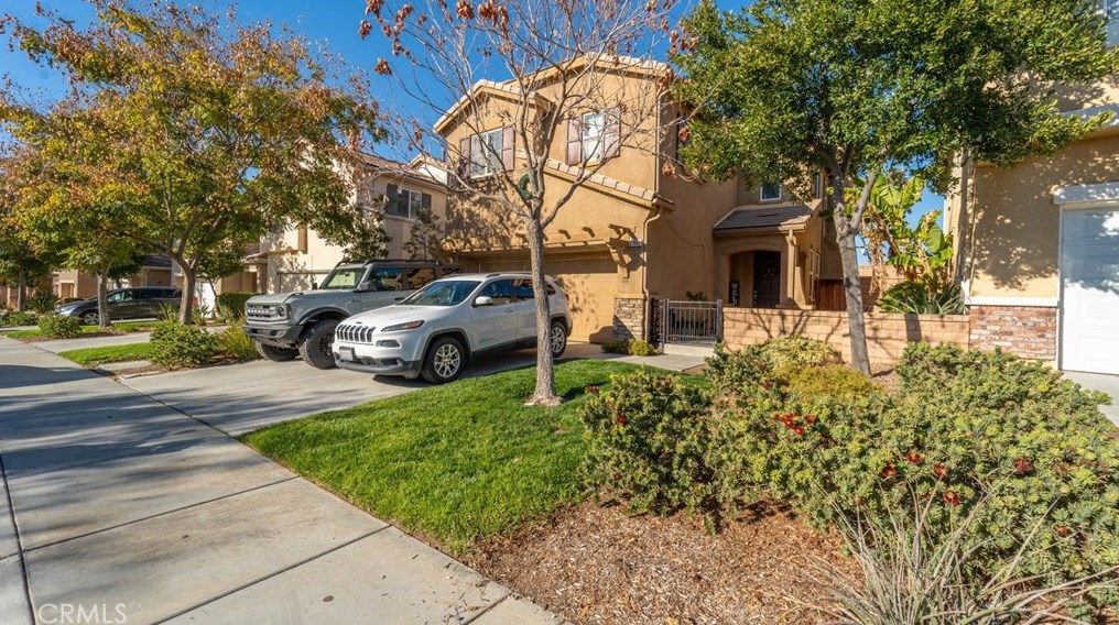 27082 Dolostone Way, Moreno Valley CA  92555-4506 exterior