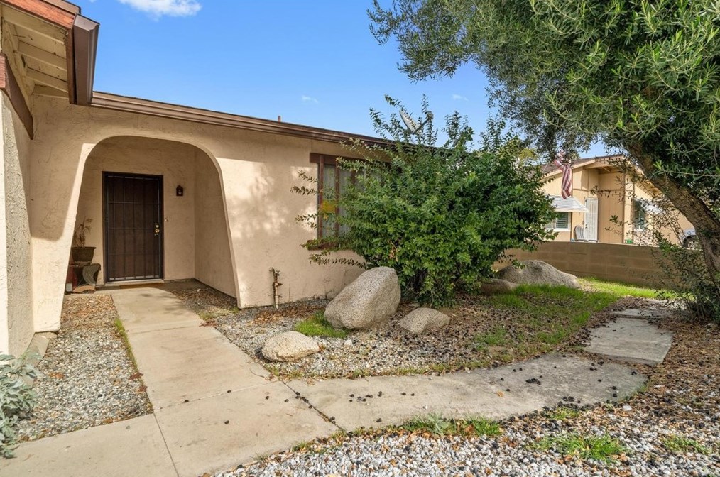 1830 Calle Amargosa, Hemet, CA 92545-2522
