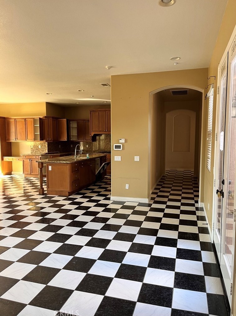 7945 Horizon View Dr, Riverside, CA 92506