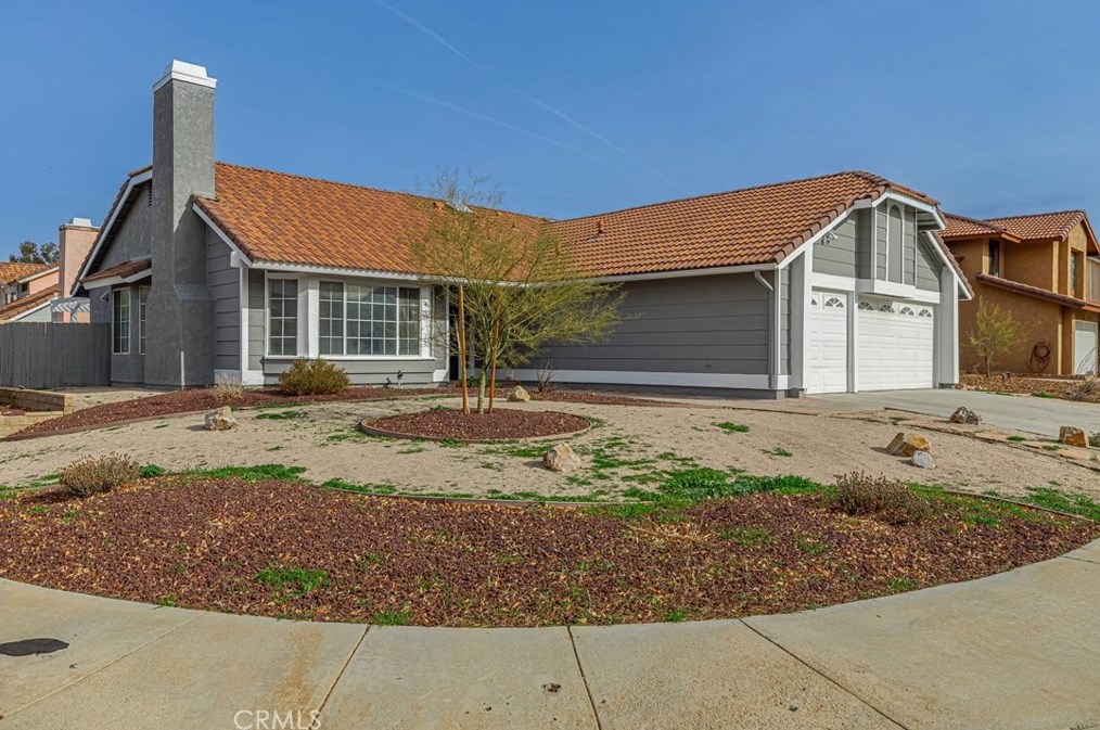 2211 Avenue, Palmdale, CA 93551-2339