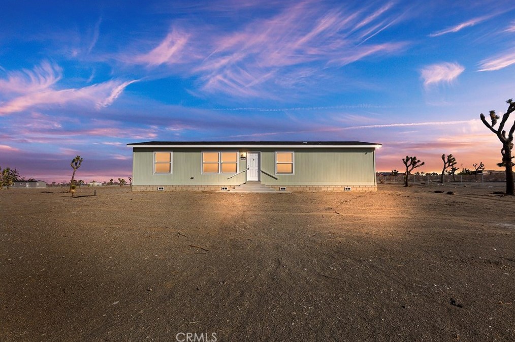 12427 Golden View Rd, Pinon Hills, CA 92372
