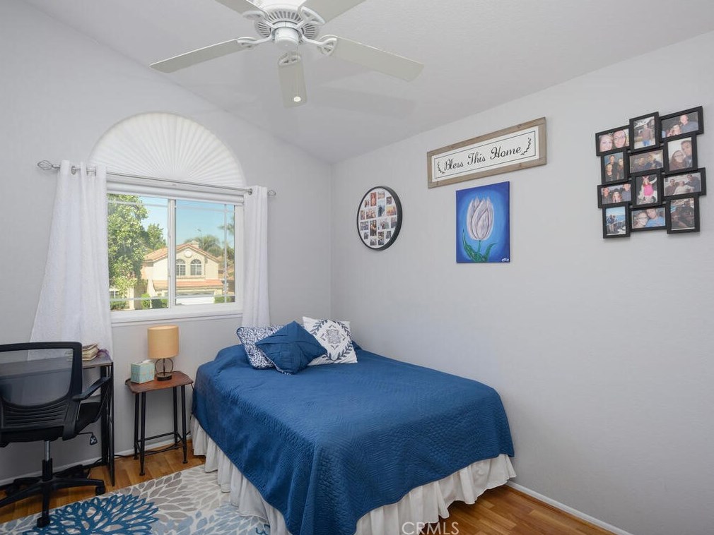 13605 Kings Canyon Ct, Fontana CA  92336-3805 exterior