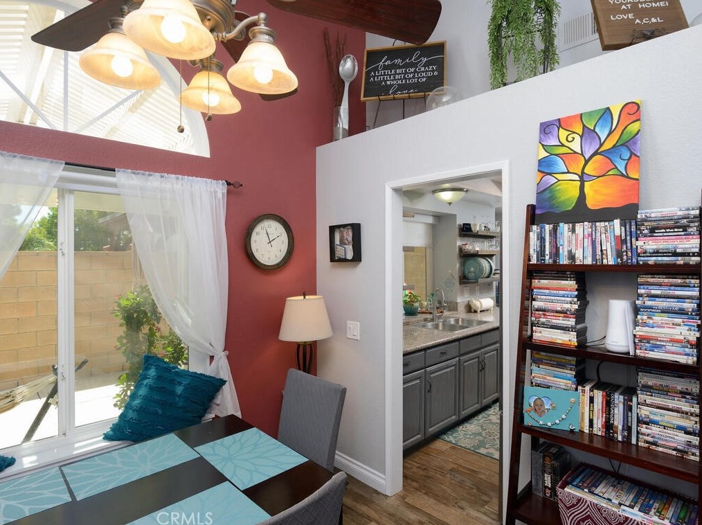 13605 Kings Canyon Ct, Fontana CA  92336-3805 exterior