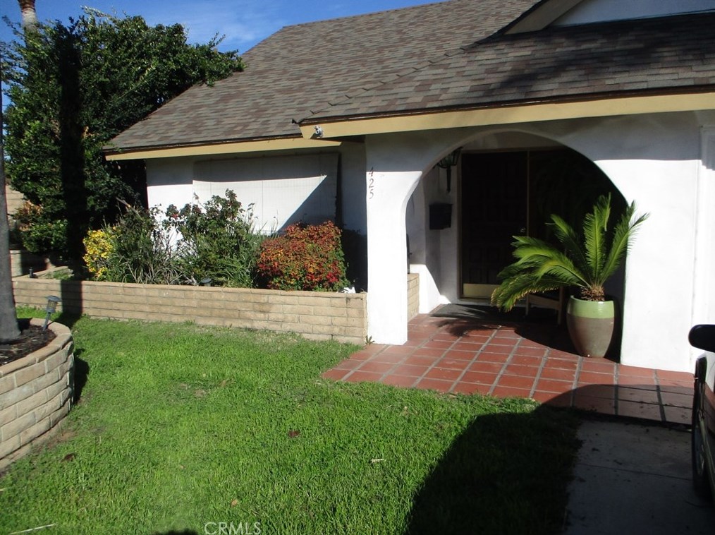 425 Annette Pl, Corona, CA 92879-2802