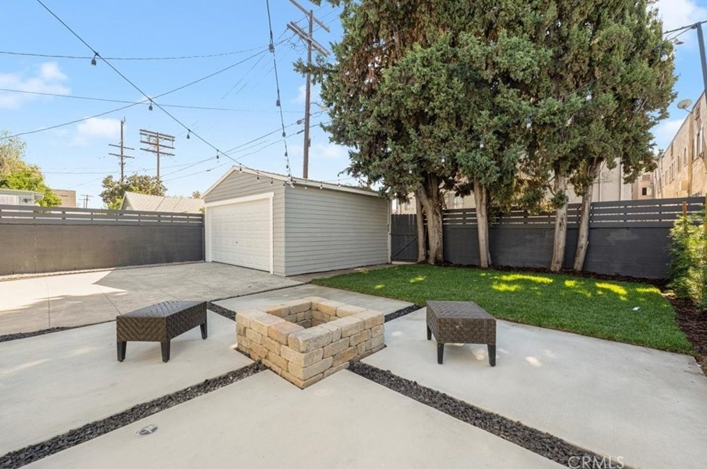 1730 43rd Pl, Los Angeles CA  90062-1542 exterior