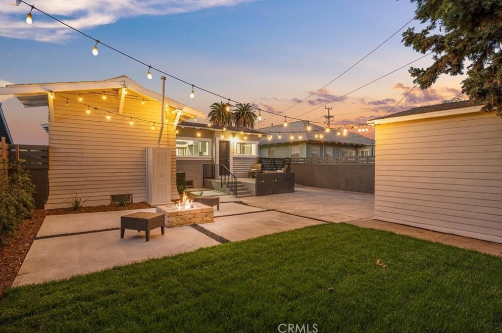 1730 43rd Pl, Los Angeles CA  90062-1542 exterior