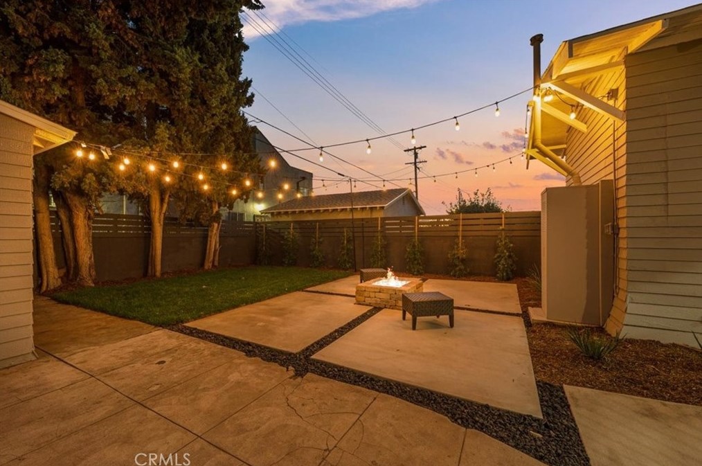 1730 43rd Pl, Los Angeles CA  90062-1542 exterior