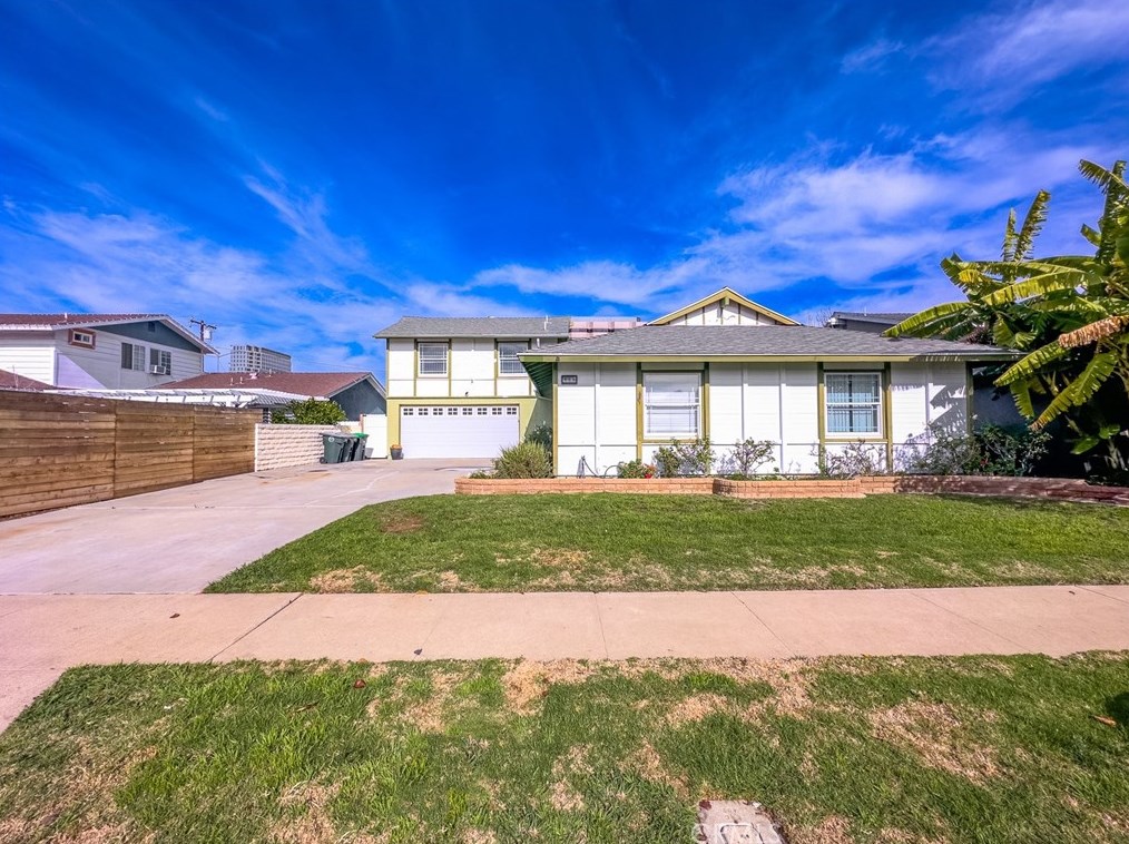 534 Traverse Dr, Costa Mesa, CA 92626-3117