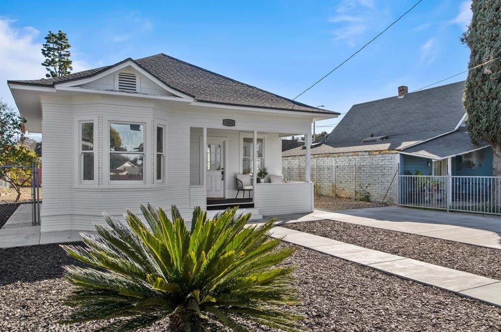 1008 6th St, Redlands, CA 92374